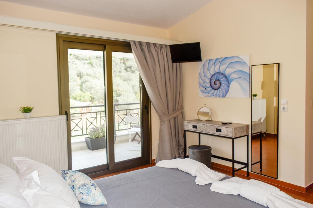 Appartamento Zoe'S Flat Megali Ammos Città di Skiathos Esterno foto