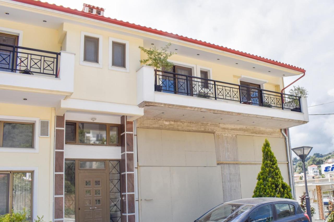 Appartamento Zoe'S Flat Megali Ammos Città di Skiathos Esterno foto