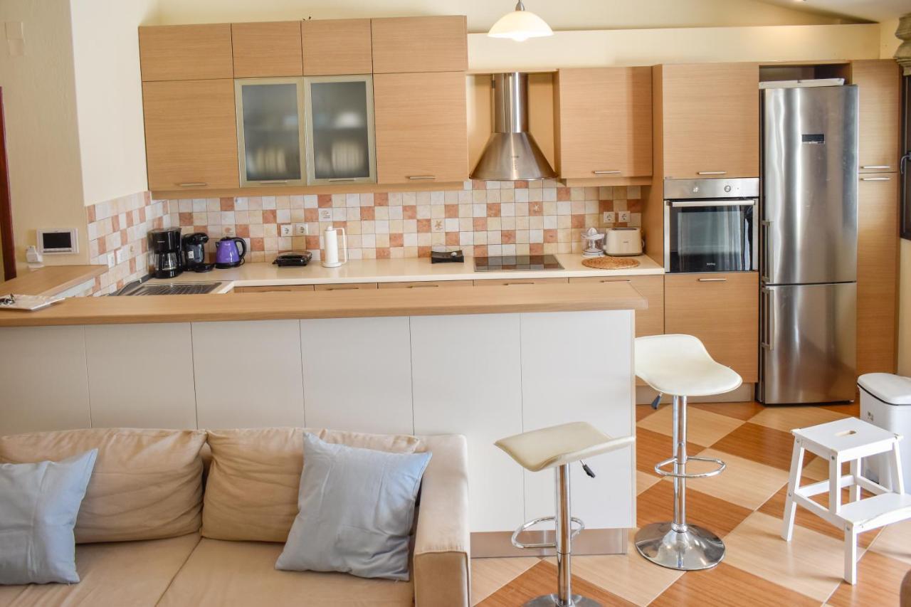 Appartamento Zoe'S Flat Megali Ammos Città di Skiathos Esterno foto